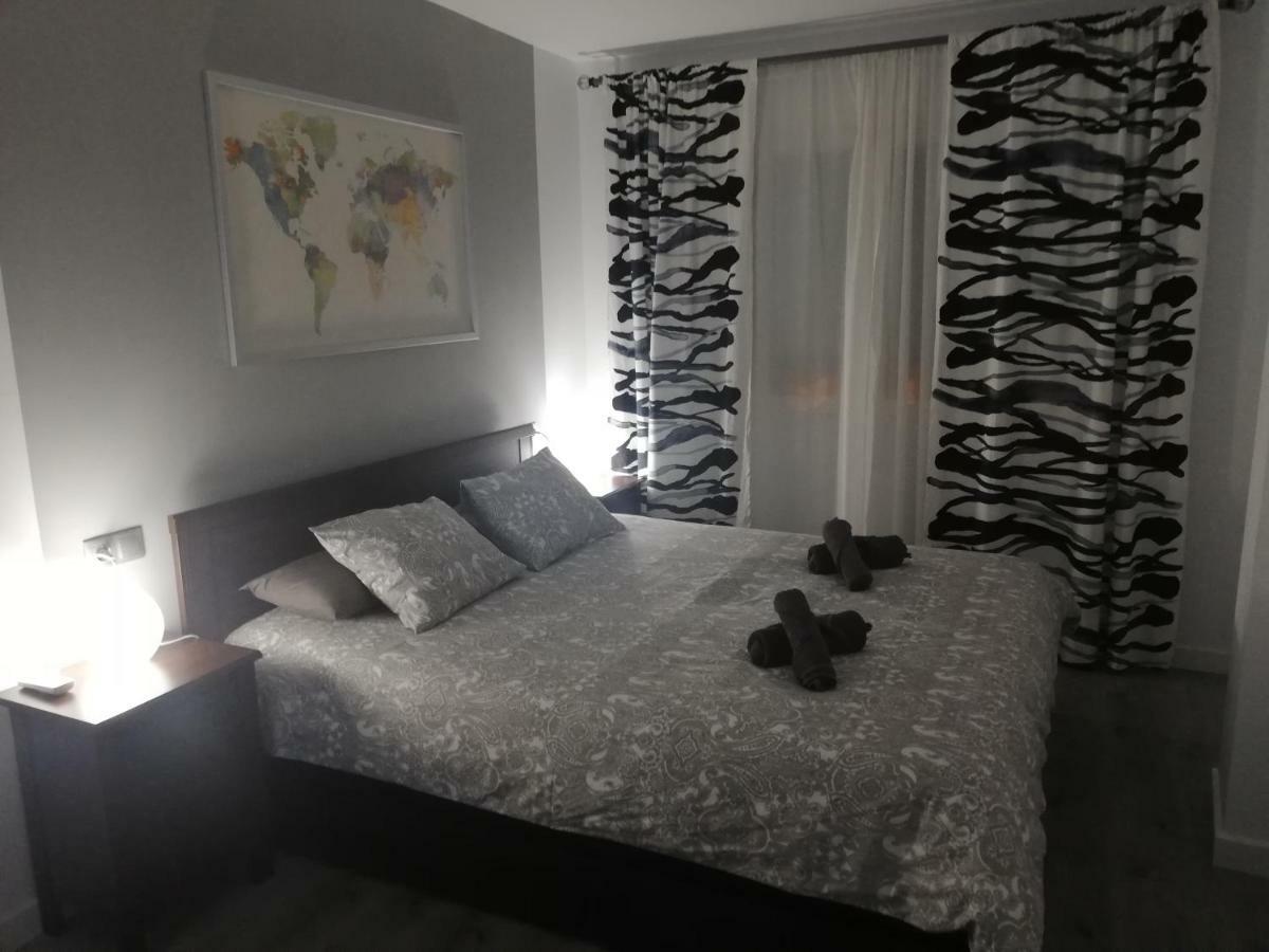 Brand New Charming Apartment Next To The River Siviglia Esterno foto